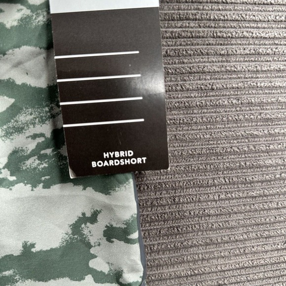 Michael Strahan Hybrid Board Shorts Men 30 Camo Polyester Beach Outdoors Weekend - Picture 5 of 9